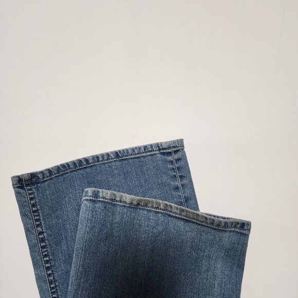 Diesel Light Wash Stretch Denim Low Rise Louvely Bootcut Jeans - Picture 8 of 8